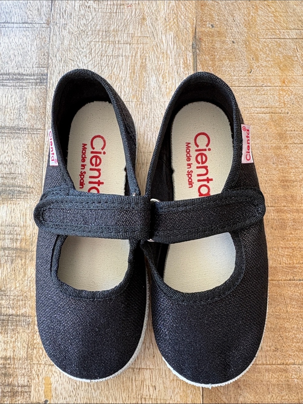 Cienta Black Canvas Mary Jane Shoes size 25